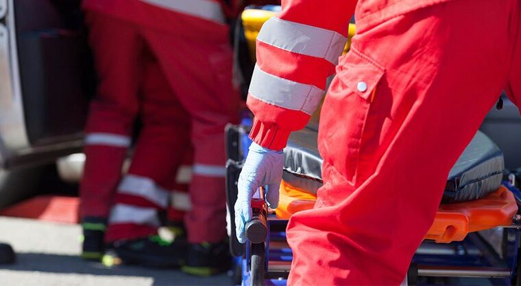 Donna investita a Eboli mentre attraversa la strada