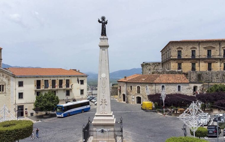 Riqualificazione della Casa Comunale a Teggiano: iniziati i lavori per un intervento di rilevanza strategica