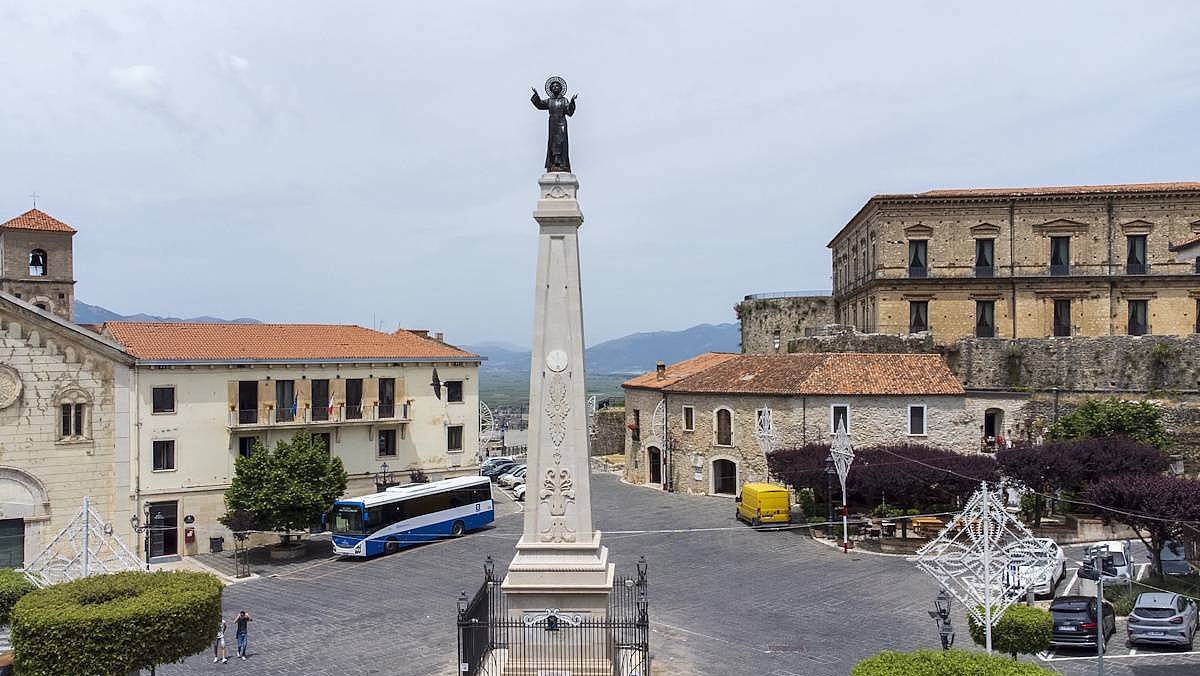 Riqualificazione della Casa Comunale a Teggiano: iniziati i lavori per un intervento di rilevanza strategica