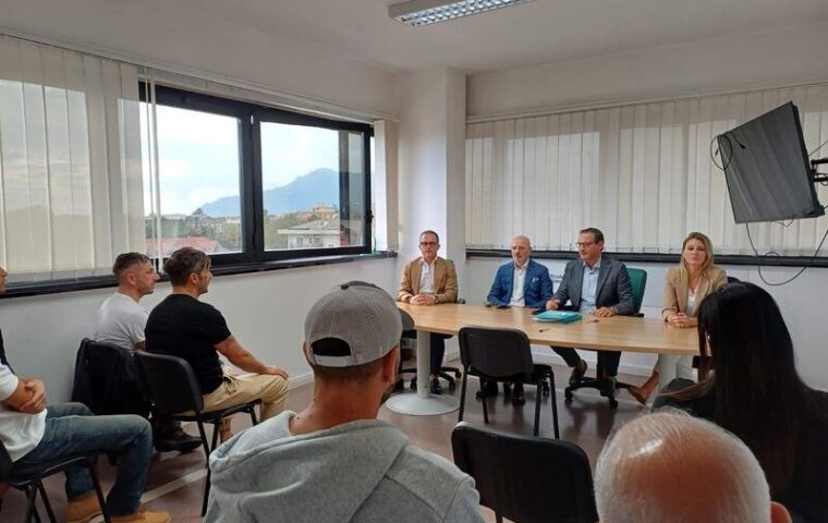 Crisi del riciclo plastica: intervento urgente per salvaguardare il sistema di raccolta differenziata