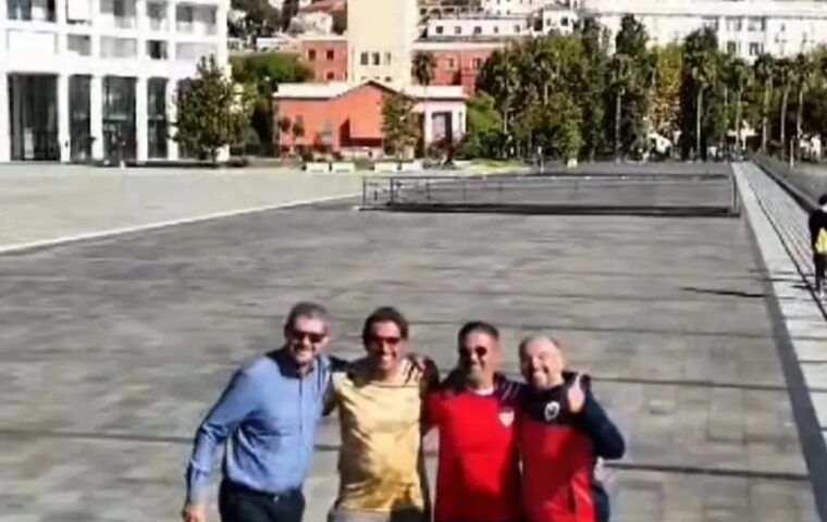 La Longobarda Salerno presenta le nuove maglie con testimonial d’eccezione