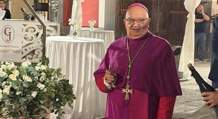 Triplice anniversario per Mons. Giuseppe Giudice: Banca Monte Pruno celebra il legame con il territorio