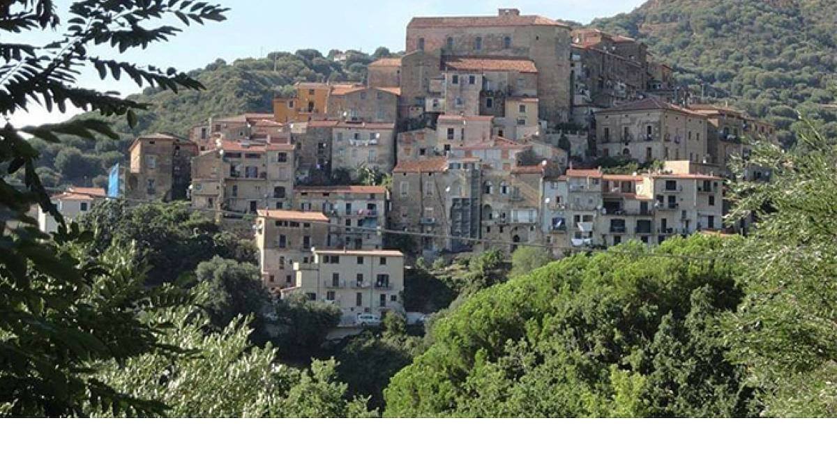 Spopolamento in Campania: 37.500 residenti persi in dodici anni, allarme per le aree interne