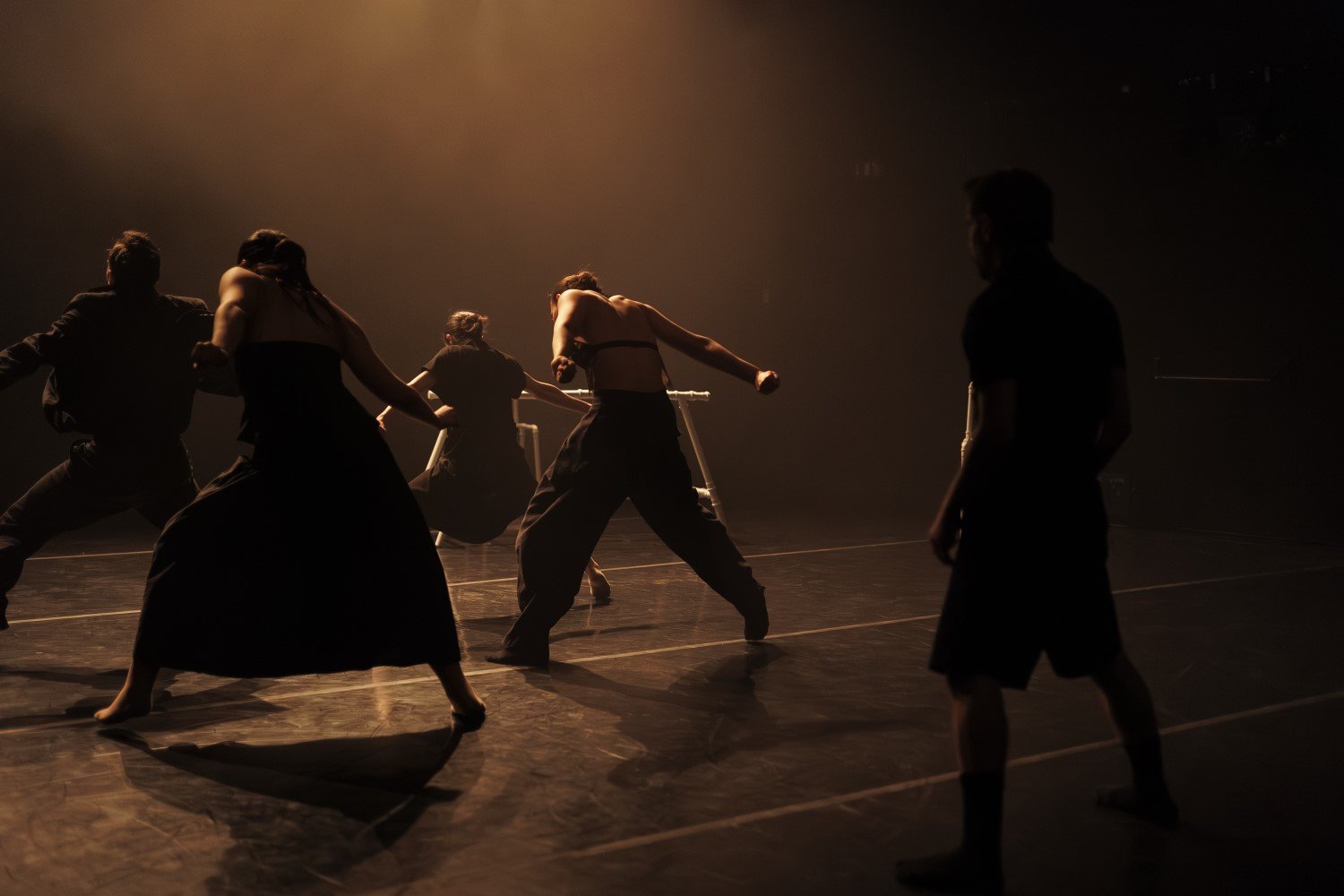 Weekend di danza contemporanea in Sala Pasolini: tra disagio e trasformazione