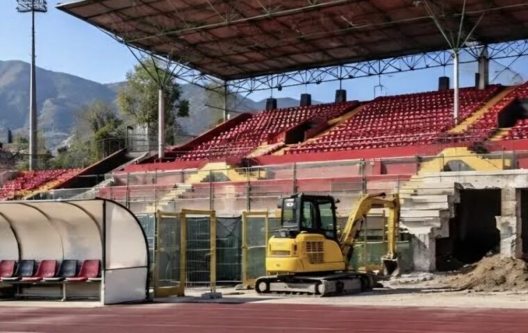 Lavori non autorizzati allo stadio San Francesco: la Polizia blocca i lavori a Nocera Inferiore