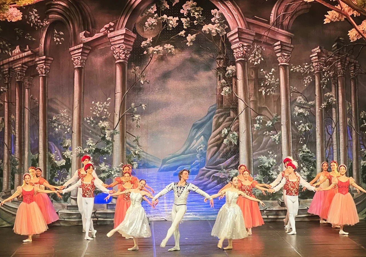 Il Lago dei Cigni torna a Salerno: il capolavoro del balletto classico al Teatro Augusteo