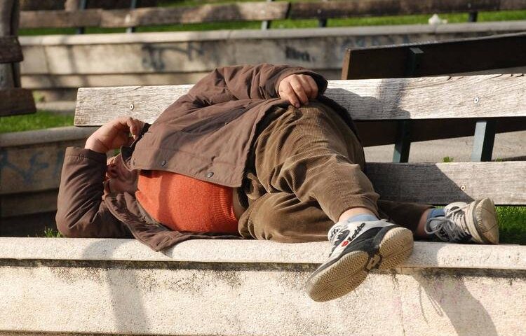 Salerno, 600 interventi sociali da inizio anno: il co-housing per contrastare la povertà