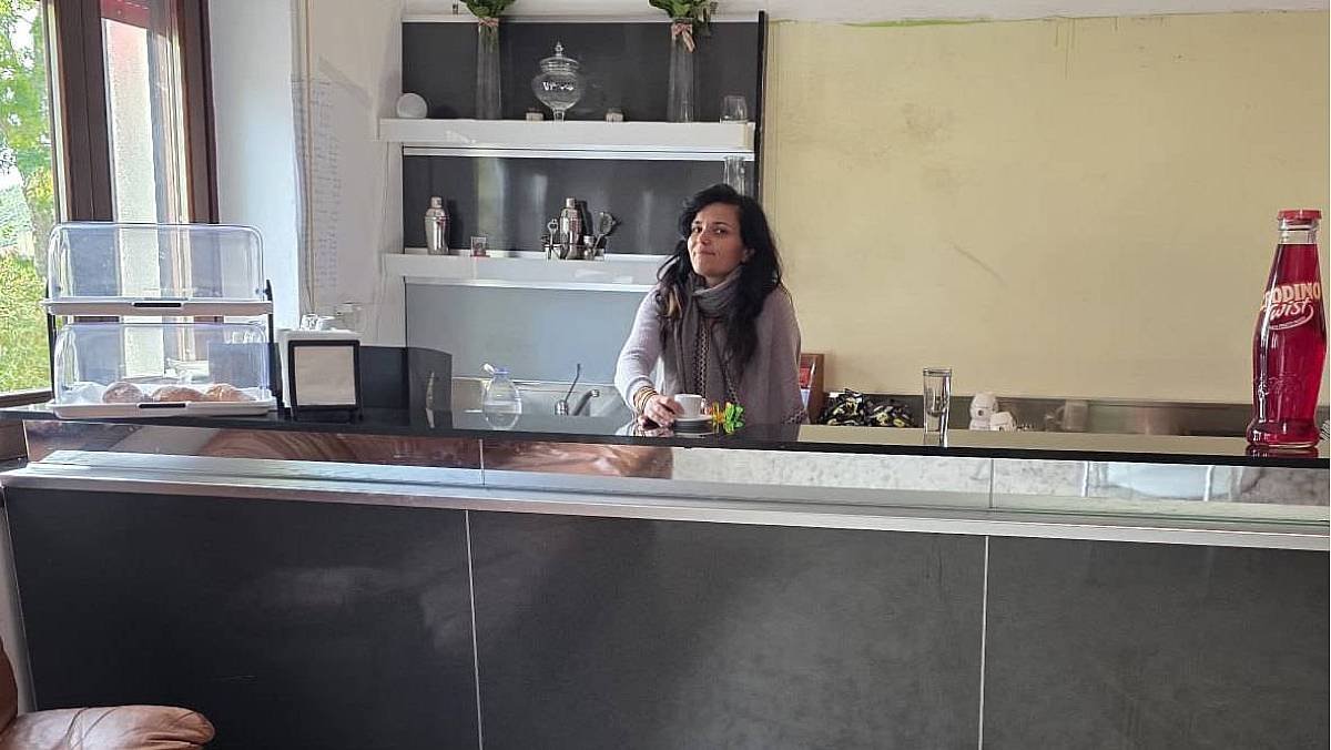 Serramezzana, un borgo in cui la vita si costruisce con l’accoglienza di Cristina Materazzi
