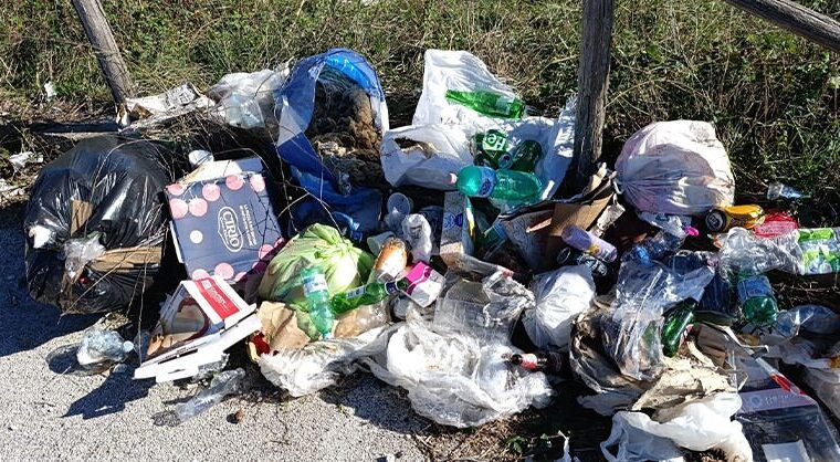 Rifiuti abbandonati a Sala Consilina: Guardia Agroforestale segnala inquinamento e chiede interventi