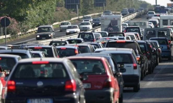 Code e blocchi su autostrade verso Napoli, Caserta e Salerno